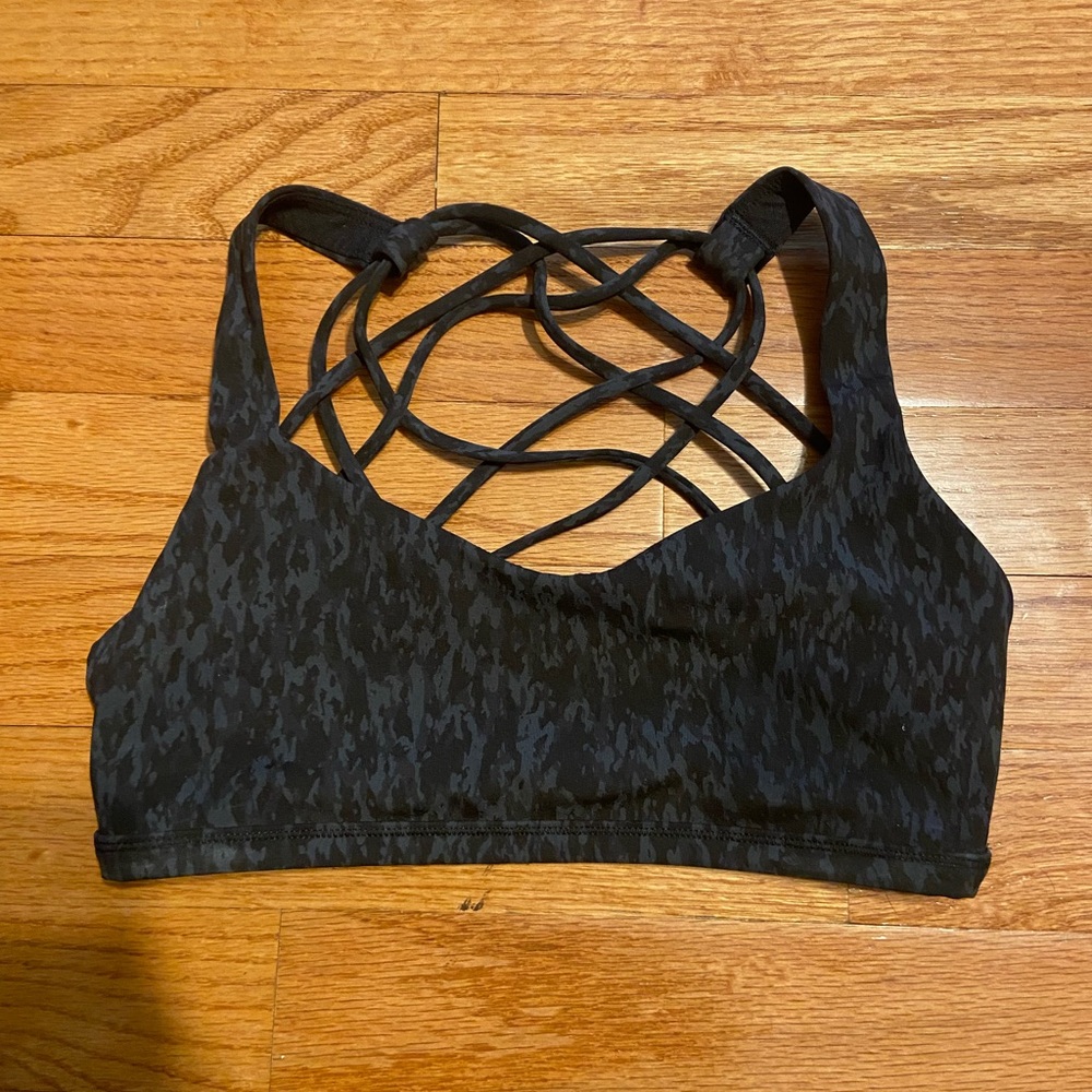 Lululemon free to be bra